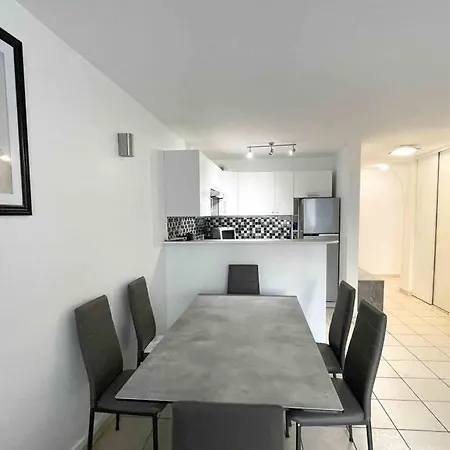 Modern One Bedroom Apartment In Cannes Esterno foto