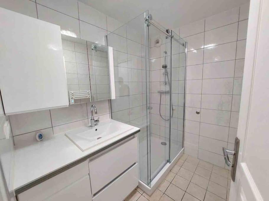 Modern One Bedroom In Apartamento *